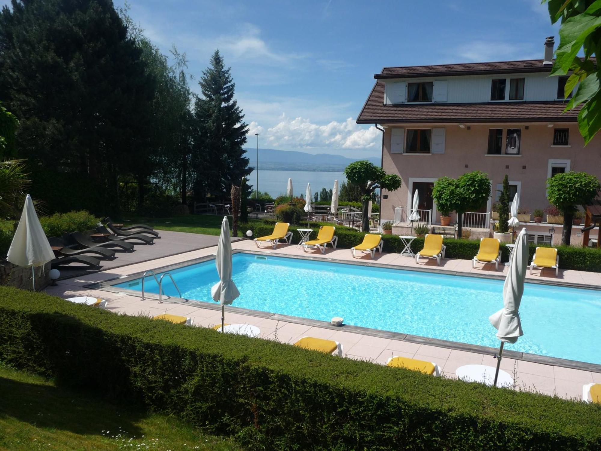 Hotel L'Oasis Évian-les-Bains Exterior foto